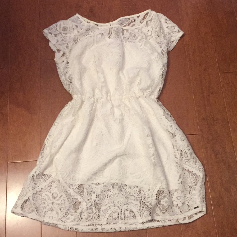 Hollister white dress. Large. Fits more like a med